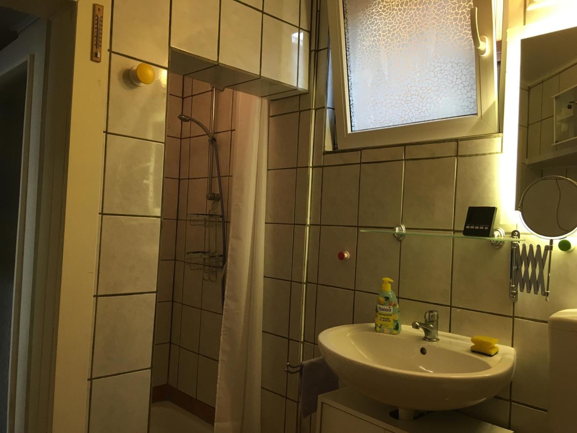 Fruehsonnige Innenstadt-Vollkomfort-Wohnung Zittau Dış mekan fotoğraf